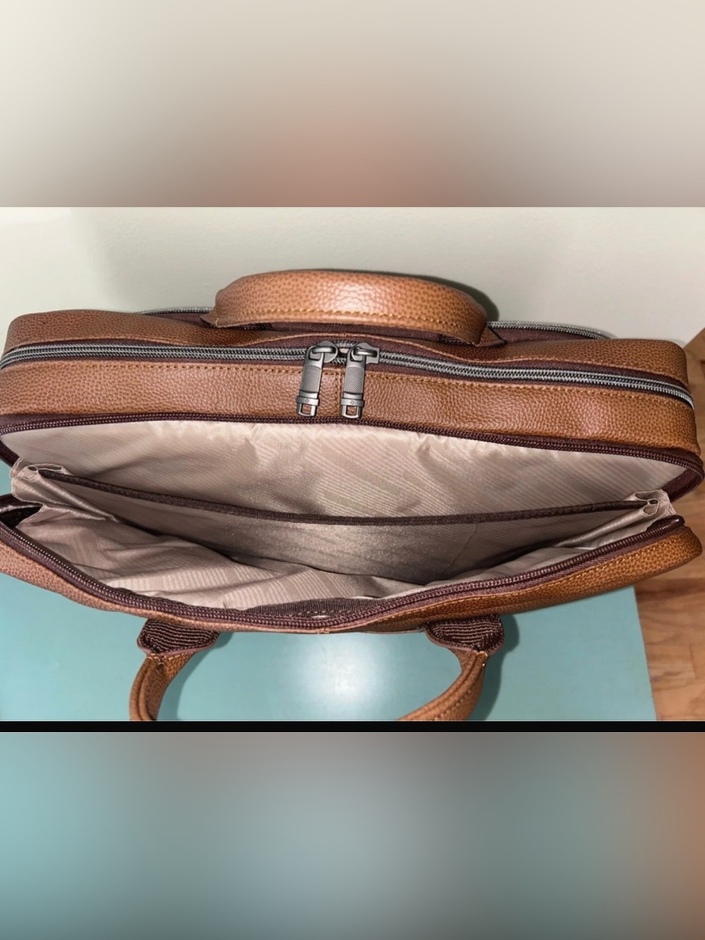 Samsonite Leather Toploader - Picture 5 of 9